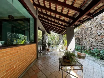 Sobrado com 4 Quartos à venda, 270m² no Loteamento Recanto Sandra, Caraguatatuba
