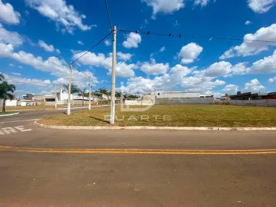 Lote/Terreno à venda, 741m² no Condomínio Residencial Grand Trianon, Anápolis