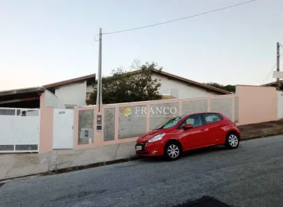 Casa com 3 Quartos à venda, 138m² no Jardim Bela Vista, Taubaté