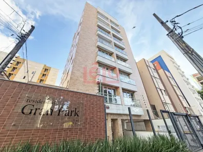 Apartamento com 2 Quartos para alugar, 68m² no Zona 07, Maringá