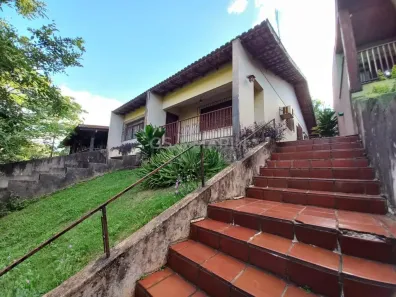 Imóvel Comercial com 3 Quartos para alugar, 194m² no Quebec, Londrina