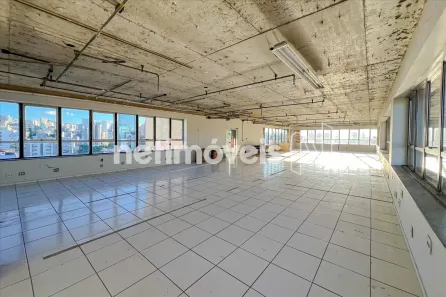Ponto Comercial para alugar, 220m² no Santa Efigênia, Belo Horizonte