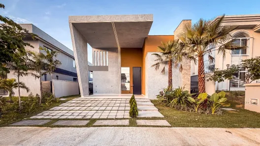 Casa de Condomínio com 4 Quartos à venda, 228m² no Cidade Alpha, Eusébio