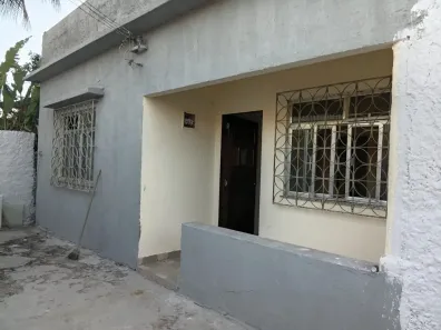 Casa com 2 Quartos para alugar, 80m² no Parque Paulista, Duque de Caxias