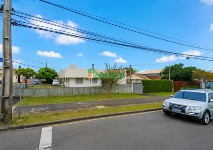 Lote/Terreno à venda, 412m² no Uberaba, Curitiba