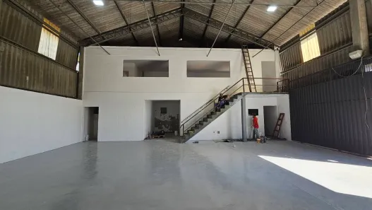 Sala Comercial para alugar, 650m² no Vila Rica, São José dos Campos