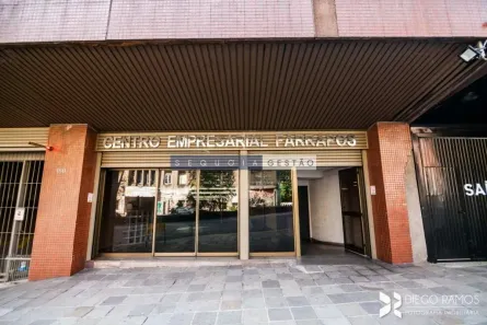 Sala Comercial para venda ou aluguel, 381m² no Floresta, Porto Alegre