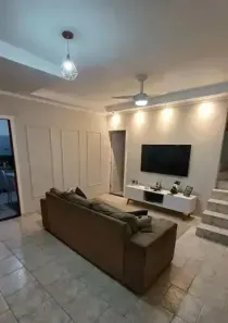 Sobrado com 2 Quartos à venda, 85m² no Jardim Gurilândia, Taubaté