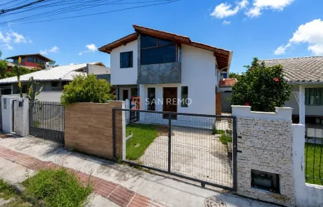 Casa com 1 Quarto para alugar, 98m² no Campeche, Florianópolis