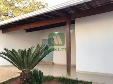 Casa com 3 Quartos para alugar, 180m² no Jardim Karaíba, Uberlândia