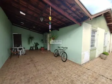 Casa com 3 Quartos à venda, 148m² no Conjunto Cássio Rezende, Uberaba
