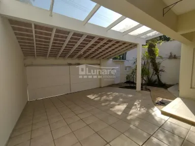 Casa com 3 Quartos para alugar, 252m² no Vila Oliveira, Mogi das Cruzes