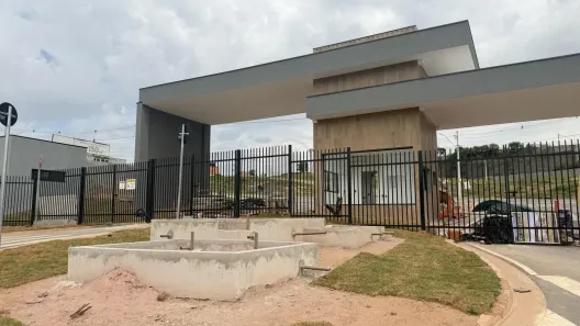 Lote/Terreno à venda, 200m² no Corrupira, Jundiaí