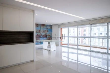Apartamento com 4 Quartos à venda, 200m² no Moema, São Paulo