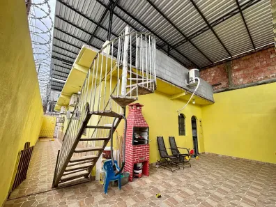 Casa com 3 Quartos à venda, 300m² no Tarumã, Manaus