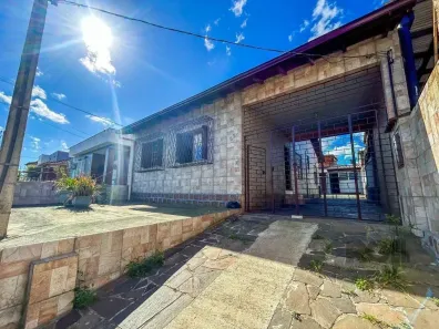 Casa com 3 Quartos à venda, 300m² no Cavalhada, Porto Alegre