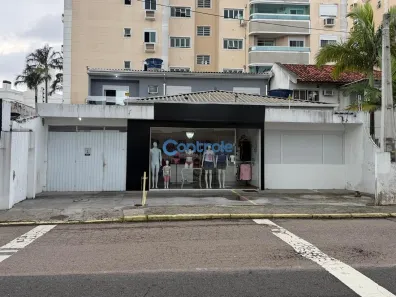 Imóvel Comercial à venda, 300m² no Abraão, Florianópolis