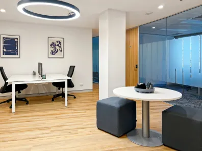 Sala Comercial para alugar, 5m² no Enseada do Suá, Vitória
