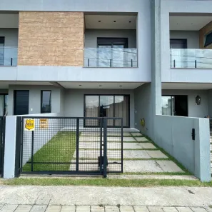 Sobrado com 2 Quartos à venda, 93m² no Igra Sul, Torres