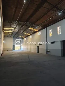 Imóvel Comercial para alugar, 476m² no Presidente Roosevelt, Uberlândia