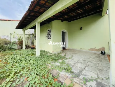 Casa com 3 Quartos à venda, 167m² no Santa Mônica, Uberlândia