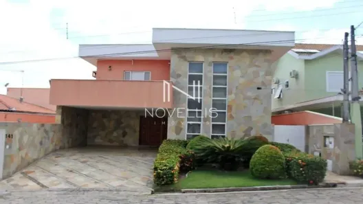 Casa com 5 Quartos para alugar, 242m² no Vila Zezé, Jacareí