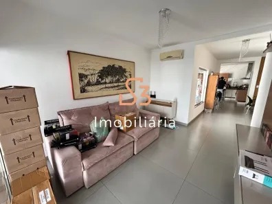 Casa com 3 Quartos para alugar, 200m² no Nossa Senhora Aparecida, Uberlândia