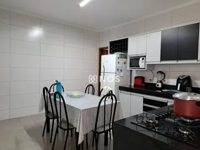 Casa com 2 Quartos à venda, 158m² no Santa Claudina, Vinhedo