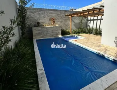 Casa com 4 Quartos para alugar, 320m² no Jardim Karaíba, Uberlândia