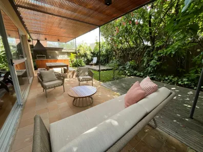 Casa de Condomínio com 4 Quartos à venda, 260m² no Vila Madalena, São Paulo