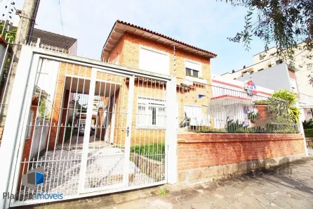 Casa com 4 Quartos à venda, 300m² no Partenon, Porto Alegre
