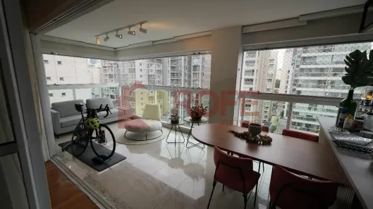 Apartamento com 4 Quartos à venda, 210m² no Vila Olímpia, São Paulo
