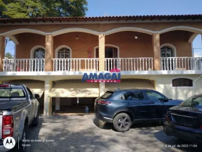 Casa com 5 Quartos para alugar, 660m² no Jardim América, Jacareí