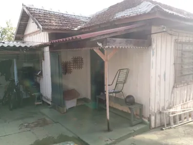 Casa com 9 Quartos à venda, 148m² no Jardim Higienópolis, Londrina
