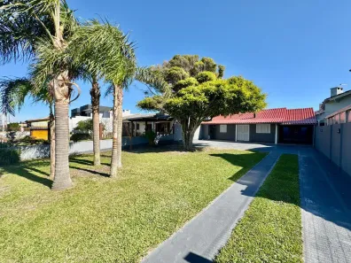 Casa com 4 Quartos à venda, 166m² no Tramandaí, Tramandaí