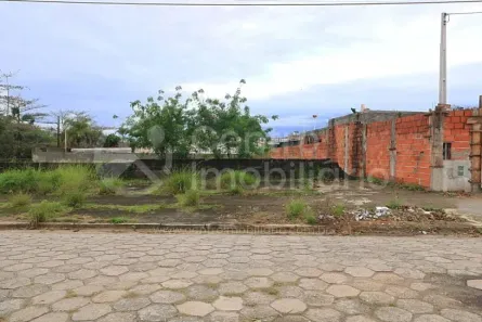Lote/Terreno à venda, 304m² no Estância Balneária Maria Helena Novaes, Peruíbe