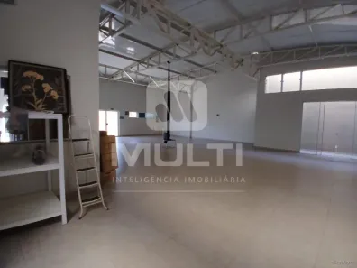 Casa com 1 Quarto para alugar, 240m² no Daniel Fonseca, Uberlândia