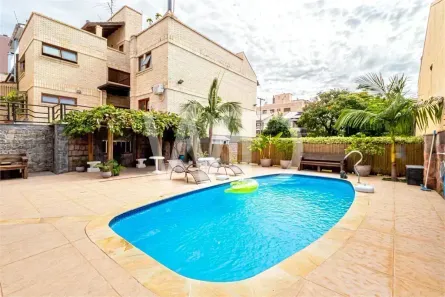 Casa com 7 Quartos à venda, 605m² no Jardim Itu, Porto Alegre