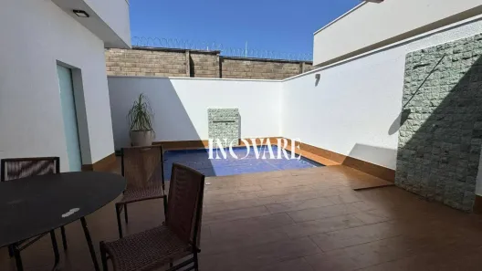 Casa de Condomínio com 3 Quartos para alugar, 230m² no Aclimação, Uberlândia