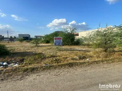 Lote/Terreno à venda, 375m² no Baviera, Quixadá