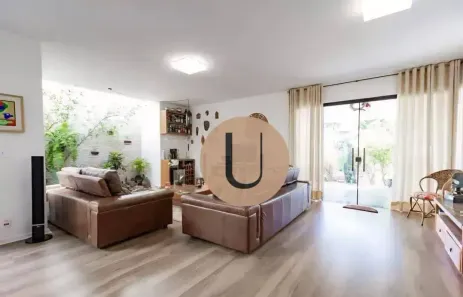 Casa com 3 Quartos à venda, 220m² no Campo Belo, São Paulo