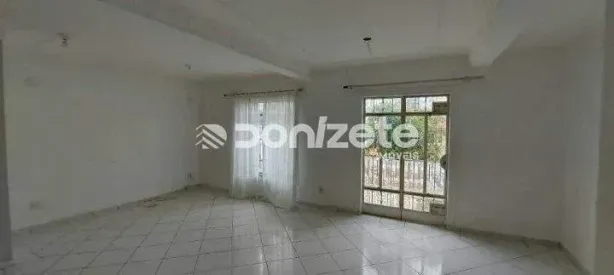 Casa com 3 Quartos para alugar, 276m² no Jardim Bela Vista, Santo André