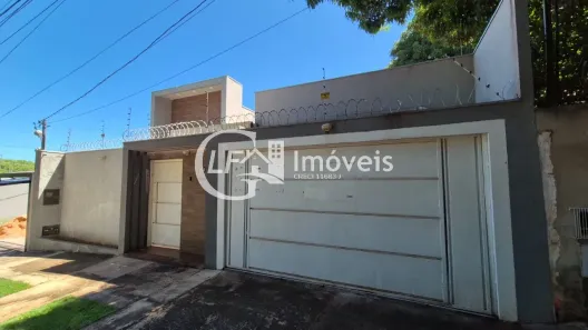 Casa com 3 Quartos à venda, 212m² no Recanto dos Pássaros, Campo Grande