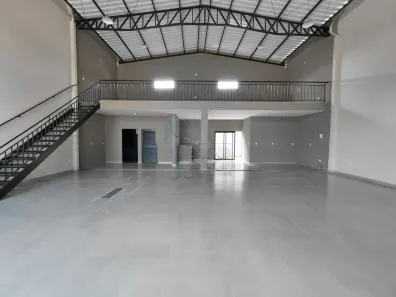 Galpão/Depósito/Armazém para alugar, 239m² no Vila Tibério, Ribeirão Preto