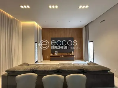 Casa com 5 Quartos à venda, 199m² no Jardim das Palmeiras, Uberlândia