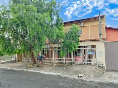 Sobrado com 4 Quartos à venda, 340m² no Jardim Bela Vista, Goiânia