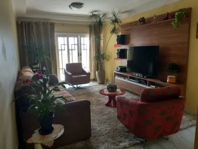 Casa com 3 Quartos à venda, 250m² no Bosque de Jandira, Jandira