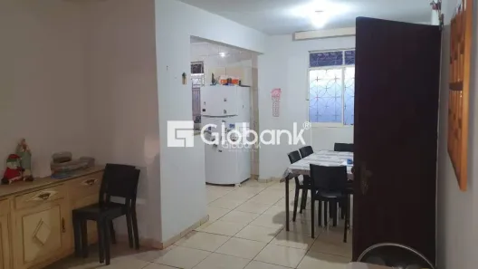 Casa com 5 Quartos à venda, 250m² no Morada do Parque, Montes Claros