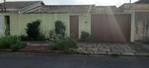 Casa com 5 Quartos à venda, 250m² no Vila Santo Amaro, Campo Grande