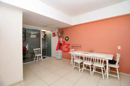Casa com 2 Quartos para alugar, 100m² no Gonzaga, Santos